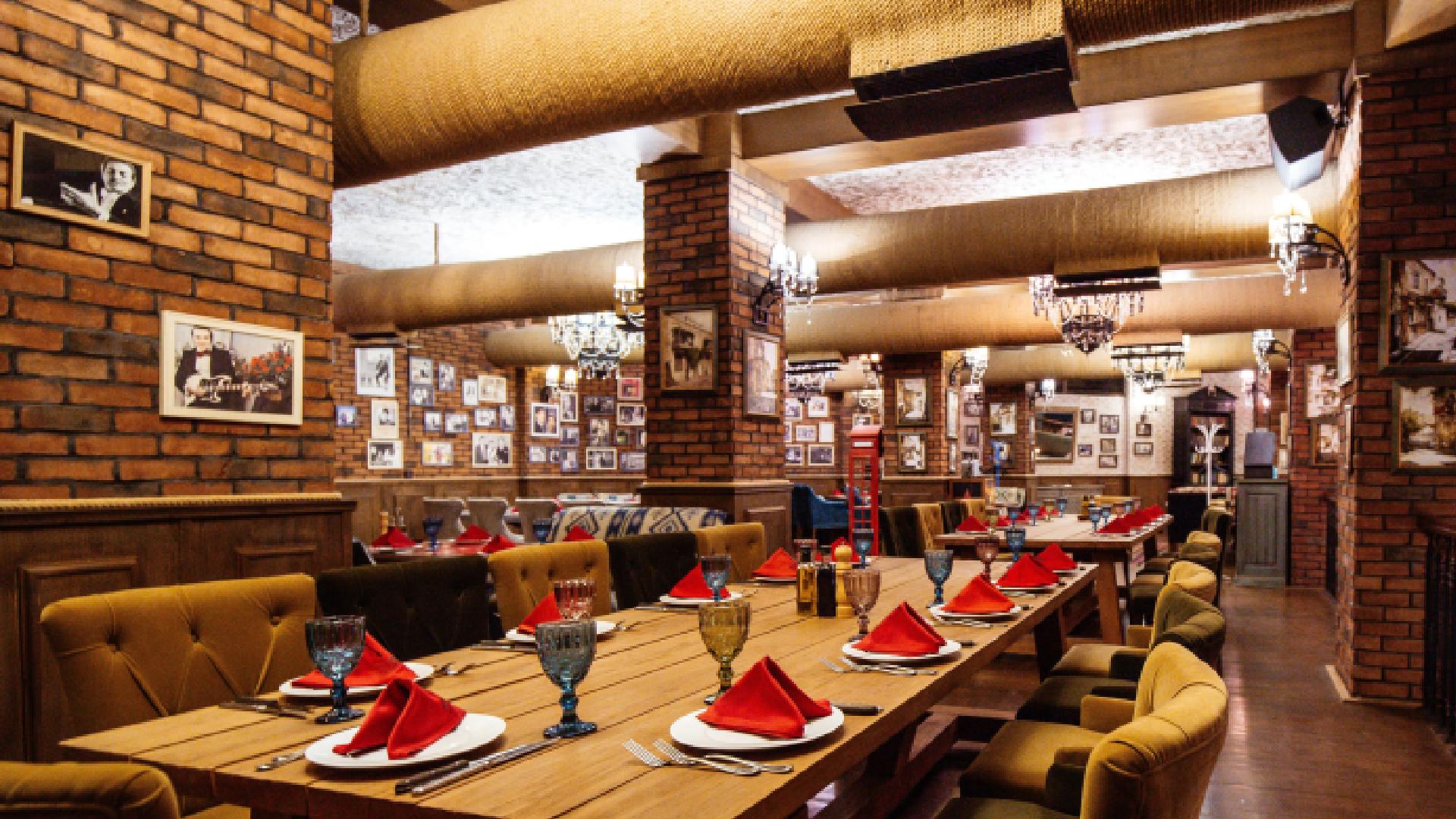 restaurant-hall