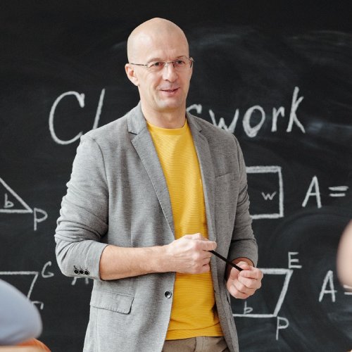 teacher2-1