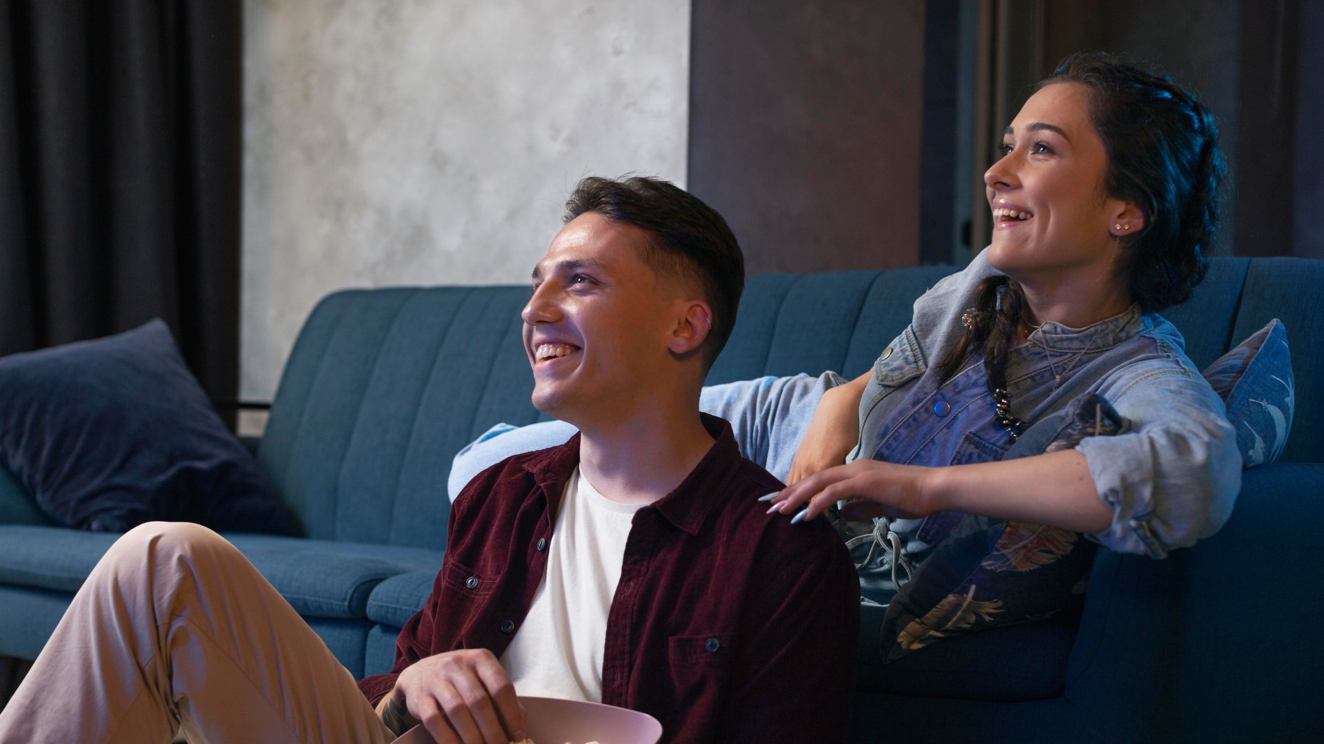 watching-streaming-service-together-living-room